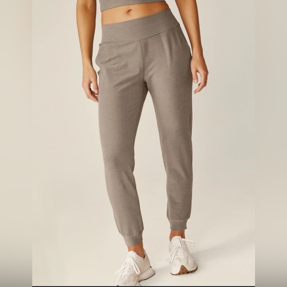 NWT Beyond Yoga Spacedye Midi Jogger XL